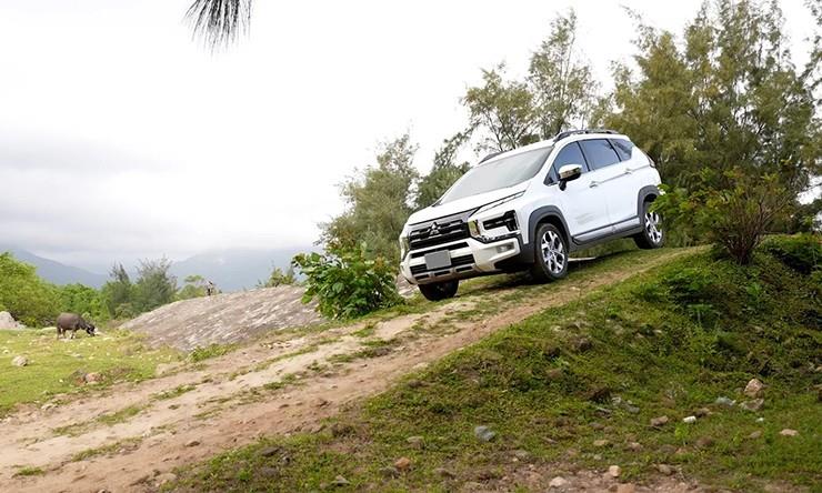 Giá xe Mitsubishi Xpander Cross tháng 7/2025, ưu đãi tới 75 triệu đồng