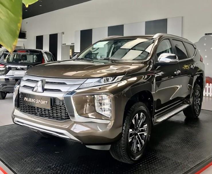 Giá xe Mitsubishi Pajero Sport mới nhất tháng 7/2025